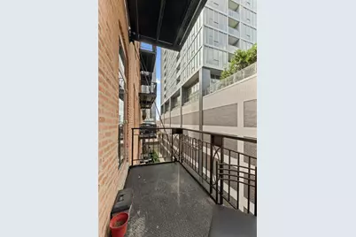 360 W Illinois Street #424, Chicago, IL 60654 - Photo 5