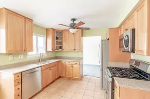 808 Trinity Ct, Carol Stream, IL 60188 - Photo 5