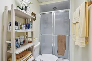 2300 Bellaire Ct, Des Plaines, IL 60016 - Photo 23