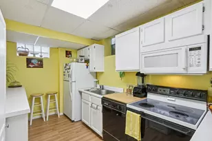 2300 Bellaire Ct, Des Plaines, IL 60016 - Photo 19