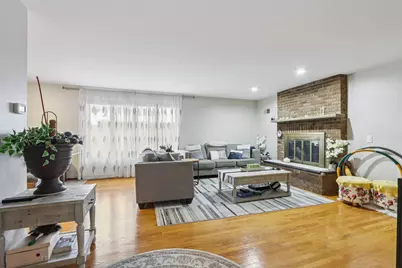 2300 Bellaire Court, Des Plaines, IL 60016 - Photo 5