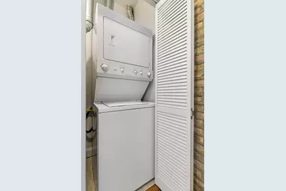 2011 W Jarvis Avenue #3, Chicago, IL 60645 - Photo 7