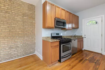 2011 W Jarvis Avenue #3, Chicago, IL 60645 - Photo 5