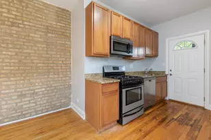 2011 W Jarvis Ave, Chicago, IL 60645 - Photo 5