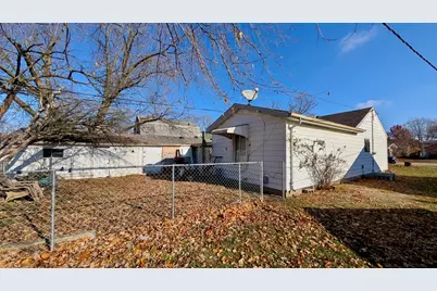 523 S Lott Boulevard, Gibson City, IL 60936 - Photo 3