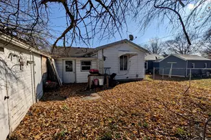 523 S Lott Blvd, Gibson City, IL 60936 - Photo 9