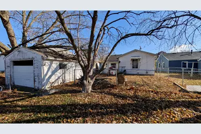 523 S Lott Boulevard, Gibson City, IL 60936 - Photo 5