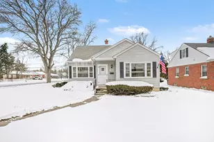 347 Cass St, Crete, IL 60417 - Photo 1