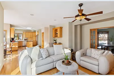 600 Crosswind Lane, Lindenhurst, IL 60046 - Photo 5