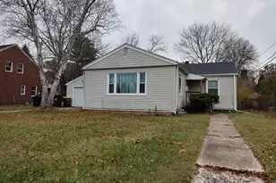 2615 Brendenwood Rd, Rockford, IL 61107 - Photo 3