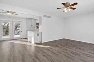 105 W Oak St, Coal City, IL 60416 - Photo 5