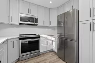 105 W Oak St, Coal City, IL 60416 - Photo 9