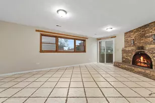 8311 N Olcott Ave, Niles, IL 60714 - Photo 23