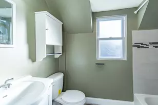 10800 S Buffalo Ave, Chicago, IL 60617 - Photo 5