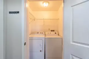 10800 S Buffalo Ave, Chicago, IL 60617 - Photo 15