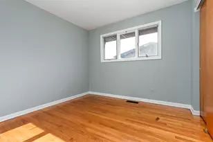 9043 Oriole Ave, Morton Grove, IL 60053 - Photo 19