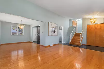 9043 Oriole Avenue, Morton Grove, IL 60053 - Photo 13