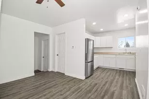 3412 Hopkins St, Steger, IL 60475 - Photo 7