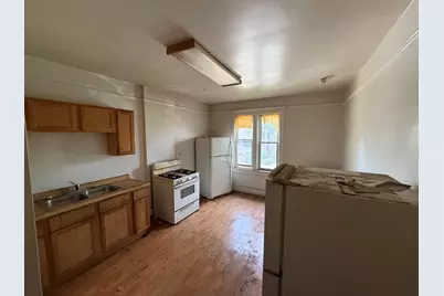 10547 S Corliss Avenue, Chicago, IL 60628 - Photo 7