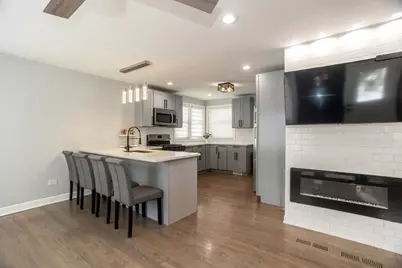 9945 Sunnyside Avenue, Schiller Park, IL 60176 - Photo 11