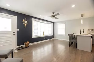 9945 Sunnyside Ave, Schiller Park, IL 60176 - Photo 3