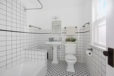 1489 E Algonquin Road, Des Plaines, IL 60016 - Photo 13