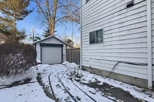 702 W Iowa St, Urbana, IL 61801 - Photo 39