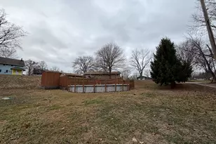 605 Douglas St, Catlin, IL 61817 - Photo 39