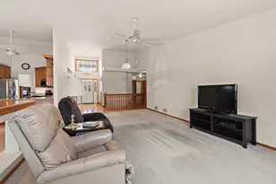 16300 Chickadee Cir, Orland Park, IL 60467 - Photo 9