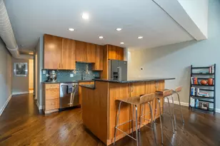 1130 W Cornelia Ave, Chicago, IL 60657 - Photo 5