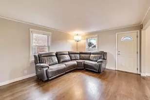 7327 S Mozart St, Chicago, IL 60629 - Photo 3