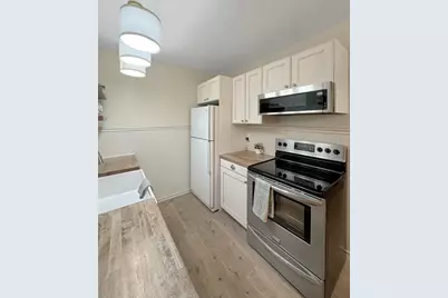 124 N Whistler C4 Avenue #C4, Freeport, IL 61032 - Photo 5