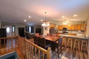 24200 Hillcrest Dr, Sterling, IL 61081 - Photo 5