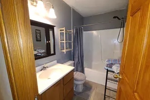 24200 Hillcrest Dr, Sterling, IL 61081 - Photo 7