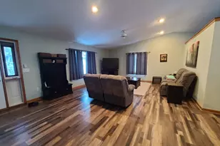 24200 Hillcrest Dr, Sterling, IL 61081 - Photo 3