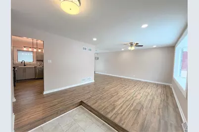 525 S Cherry Street, Itasca, IL 60143 - Photo 3