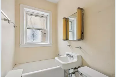 6434 N Mozart Street, Chicago, IL 60645 - Photo 21