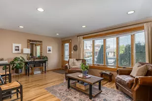 6235 S Rutherford Ave, Chicago, IL 60638 - Photo 3