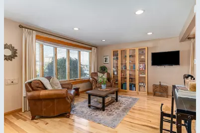 6235 S Rutherford Avenue, Chicago, IL 60638 - Photo 5