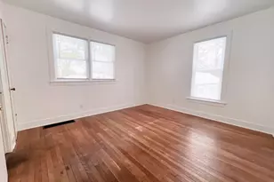 721 Dean St, Woodstock, IL 60098 - Photo 11