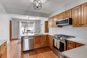 600 Ivy Ct, Lake Zurich, IL 60047 - Photo 9