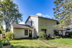 600 Ivy Ct, Lake Zurich, IL 60047 - Photo 39