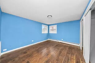 7327 S Kingston Ave, Chicago, IL 60649 - Photo 9