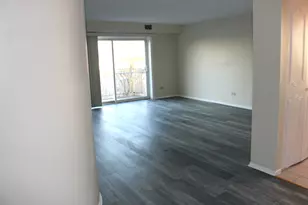 4500 Beau Monde Dr, Lisle, IL 60532 - Photo 5