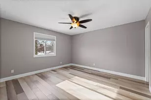 702 Devonshire Dr, Champaign, IL 61820 - Photo 15