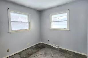 3326 Montrose Ave, Rockford, IL 61101 - Photo 7