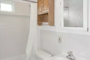 136 E 10th St, Chicago Heights, IL 60411 - Photo 23