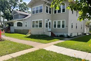 136 E 10th St, Chicago Heights, IL 60411 - Photo 3