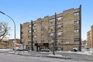 7854 S South Shore Dr, Chicago, IL 60649 - Photo 3