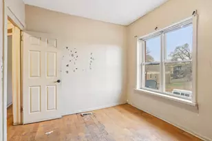 1615 S Trumbull Ave, Chicago, IL 60623 - Photo 21